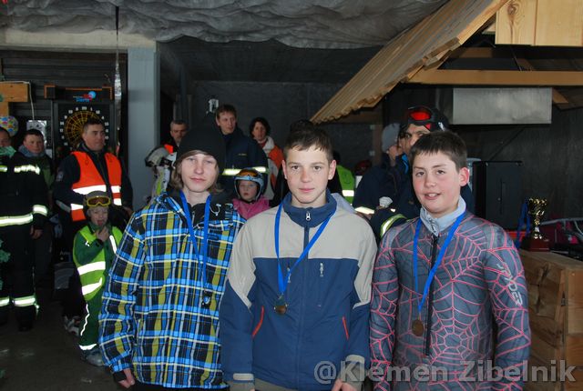 052 starejsi pionirji